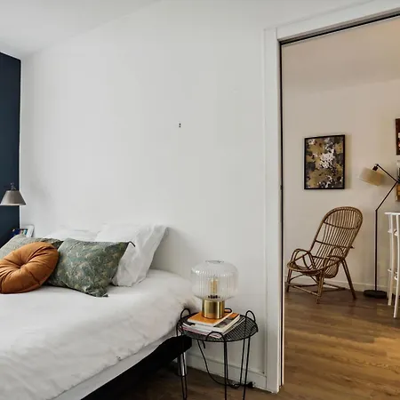 1br Near Invalides & Tour Eiffel
