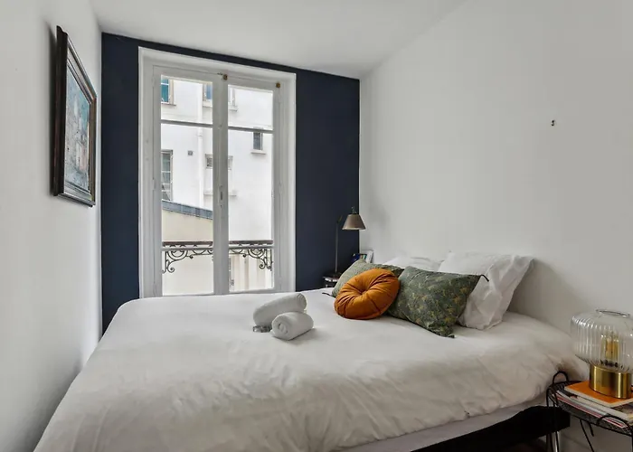 1br Near Invalides & Tour Eiffel Paříž
