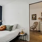 1br Near Invalides & Tour Eiffel