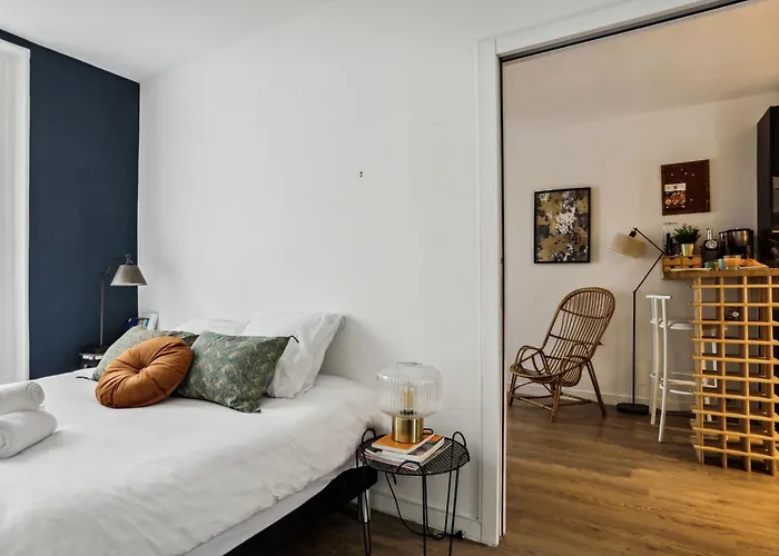 1br Near Invalides & Tour Eiffel